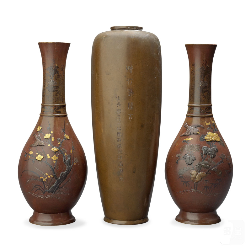 明治時代 銅瓶一對及鶴紋瓶一件 | A PAIR OF BRONZE VASES AND A SINGLE BRONZE VASE - 图3